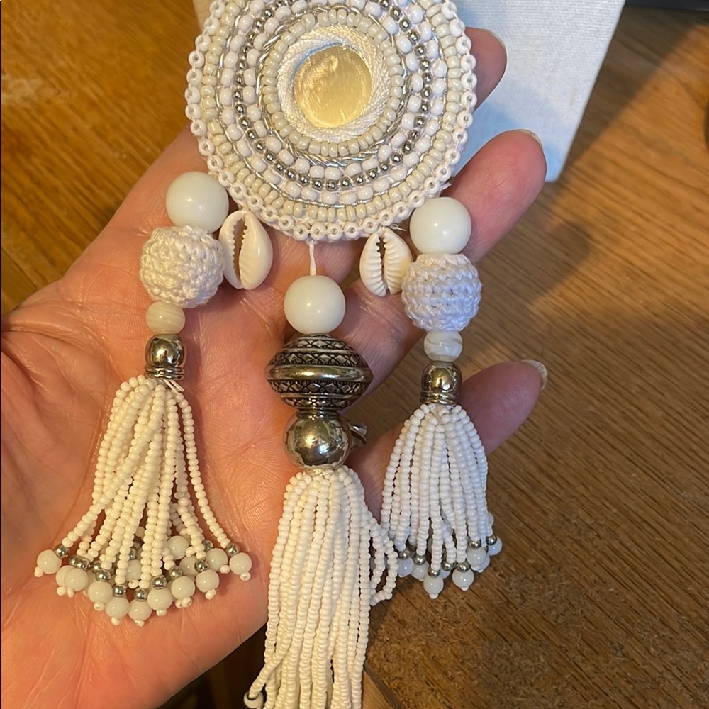 Elegant White and Silver Beaded Chico’s Necklace (AAA) - Picture 1 of 15